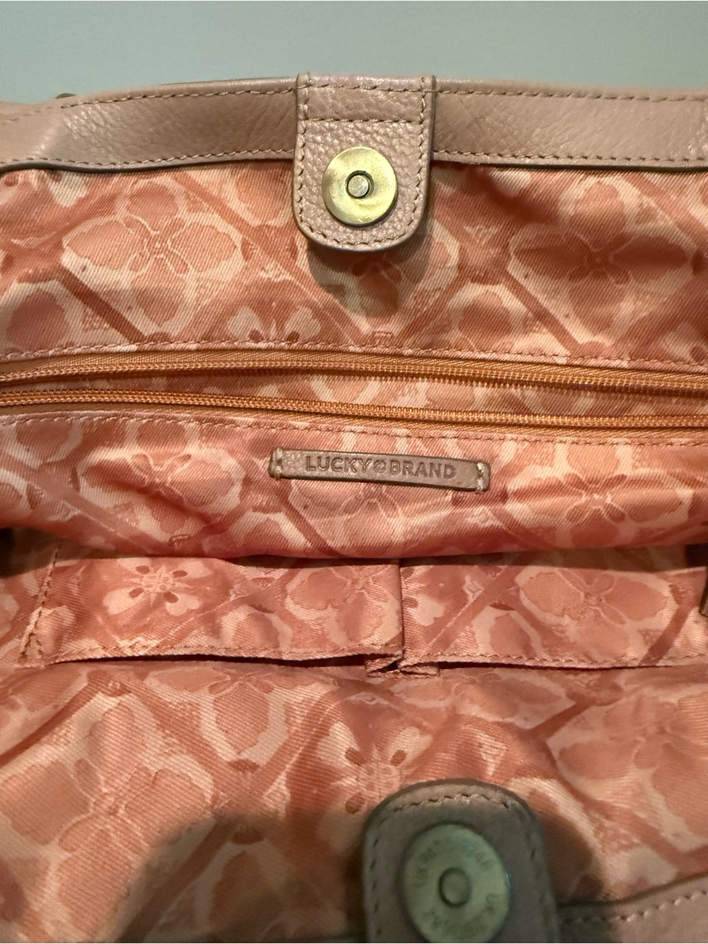 Lucky Brand Leather Tote Bag - Picture 10 of 15